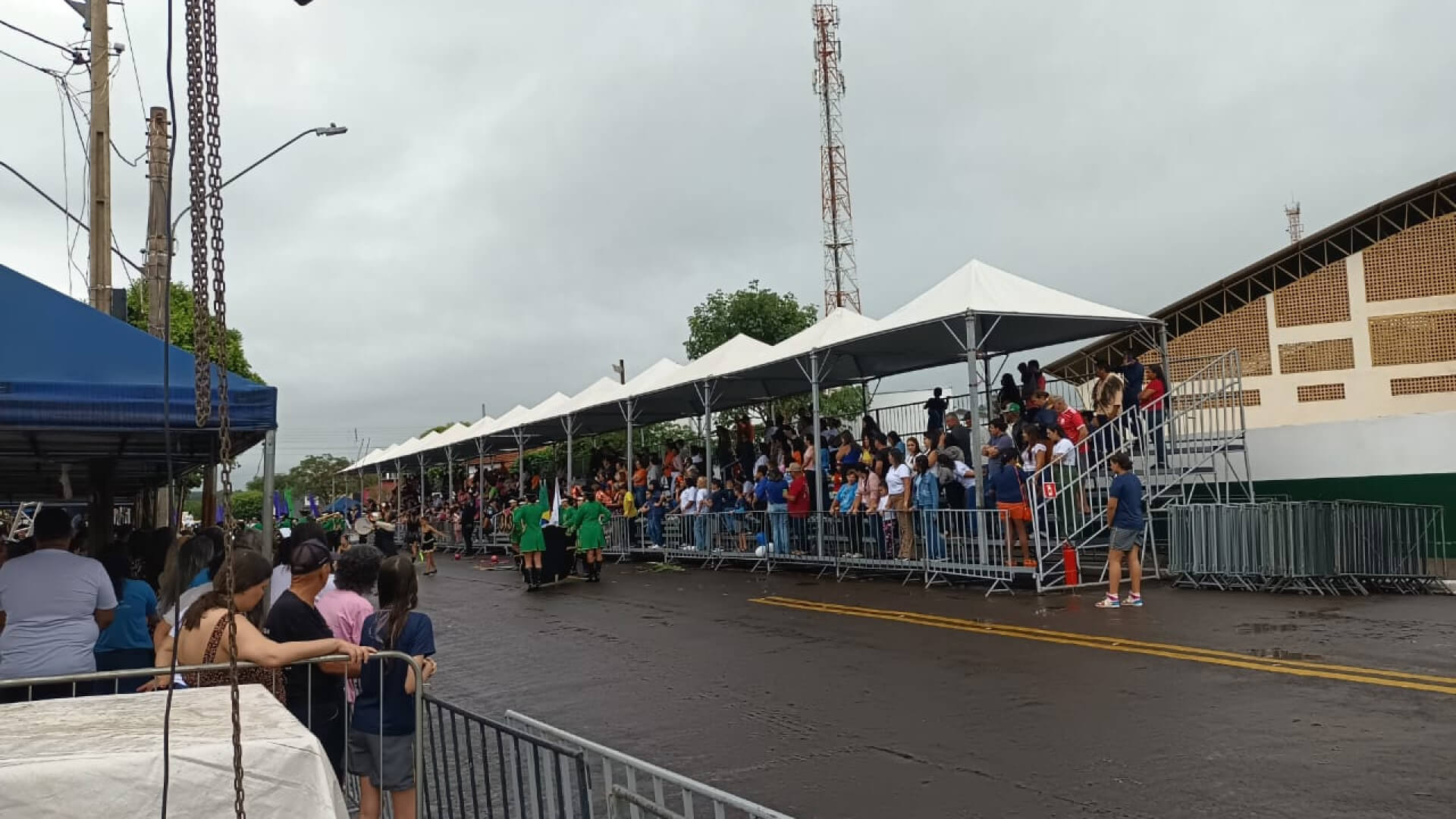 Arquibancadas e coberturas